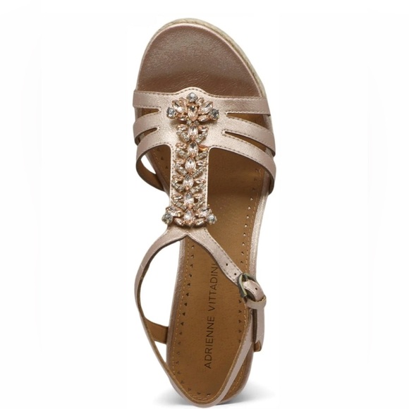 ADRIENNE VITTADINI Canise Sandal color  champagne, size 6.5 NWOT - Picture 4 of 7